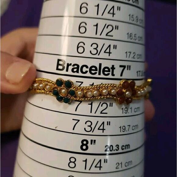 Set Of 2 Gold Tone Bangle Bracelets With Red & Green Flowers & Mini Faux Pearls - Picture 14 of 14